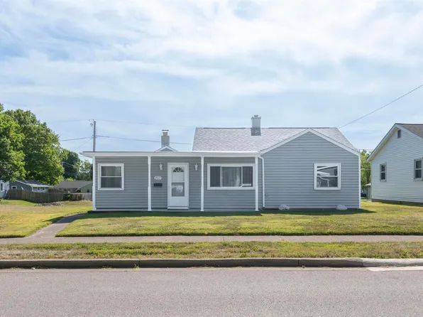907 S State St, Kendallville, IN 46755