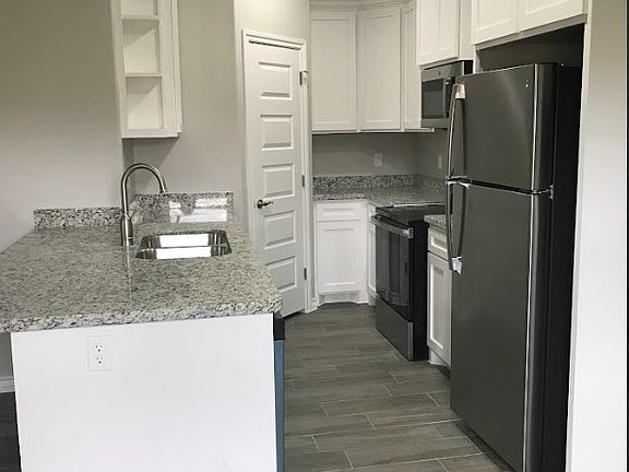 3rd image of 113 Mimosa St APT A