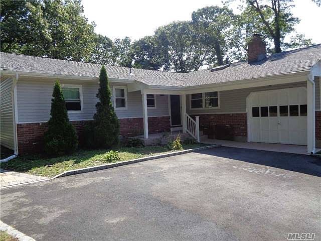 1st image of 7 Lancelot Ln