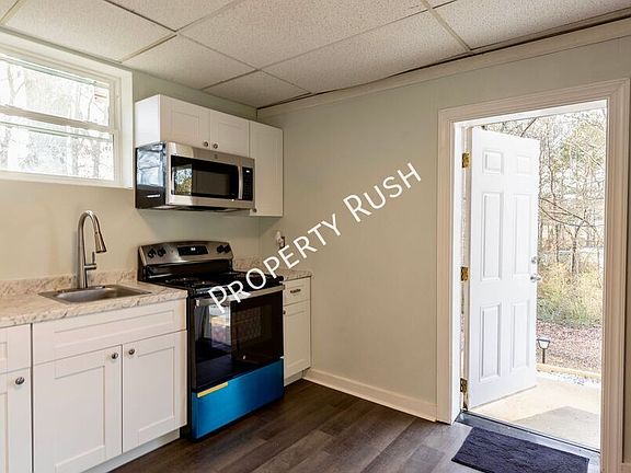 5th image of 2290 Malibu Dr SE #B