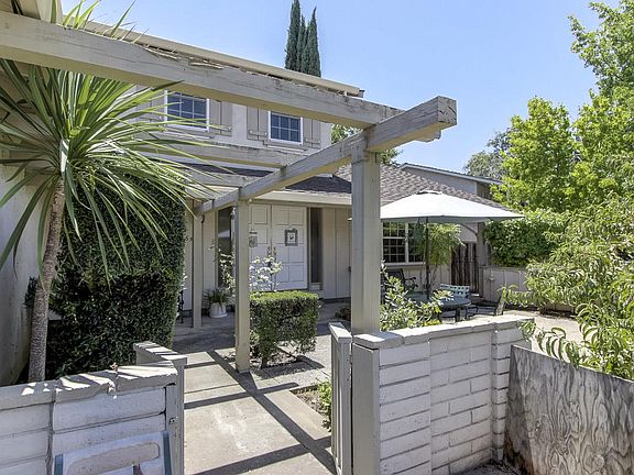 2nd image of 6519 Trinidad Ct