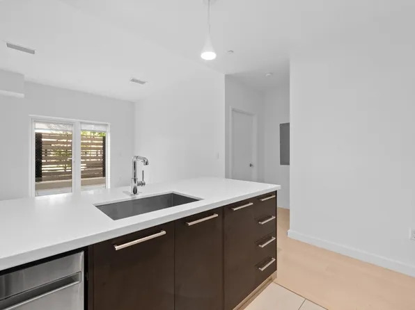 350 Clarkson Avenue image 4 of 9