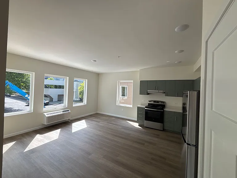 401 UNION — Photo 149