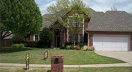 Home for Sale in Edmond, Oklahoma $300,000