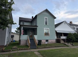 525 N Dawson St, Uhrichsville, OH 44683