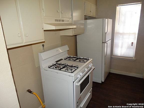 5th image of 631 Morningview Dr