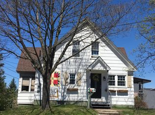 17 Hemlock St, Millinocket, ME 04462