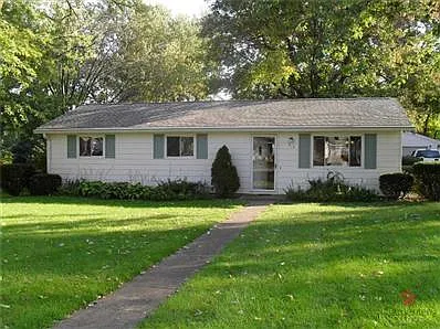 913 Ray St photo 1