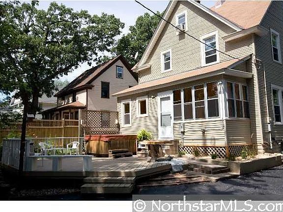 2nd image of 1382 Albany Ave