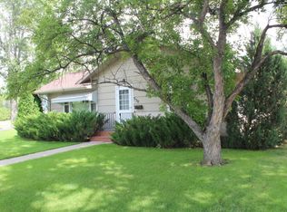 330 11th Ave NE, Jamestown, ND 58401