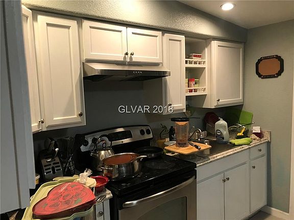2nd image of 3004 Cedar St