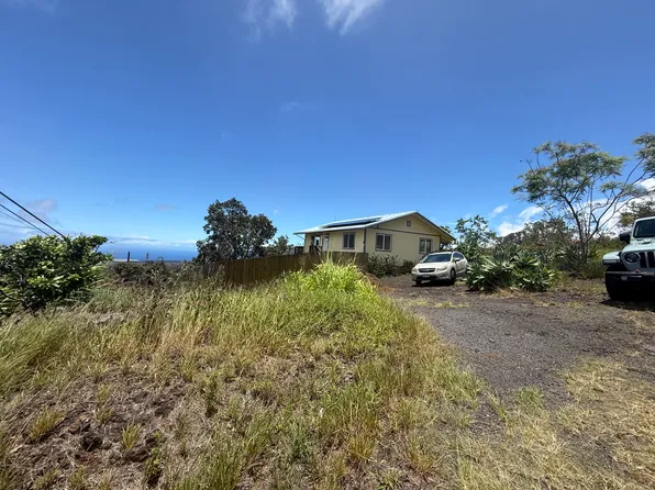 92-8353 Bamboo Ln, Captain Cook, HI 96704