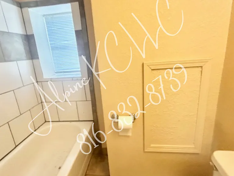 9801 E Kentucky Rd #H — Photo 3