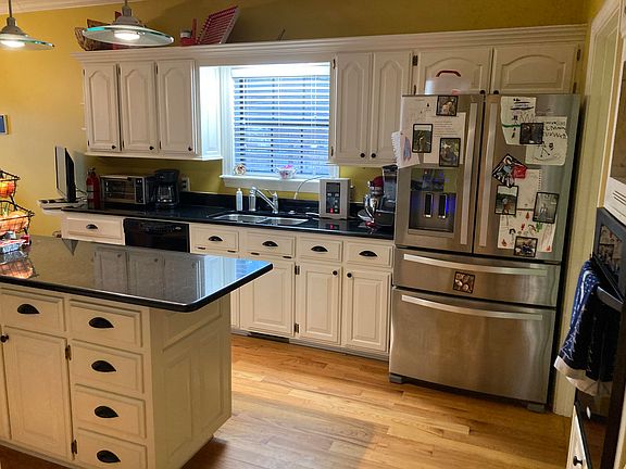 3rd image of 307 Heartland Dr