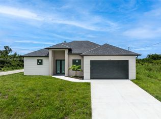 3318 30th St SW, Lehigh Acres, FL 33976