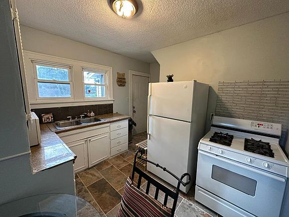 5th image of 3319 Logan Ave N