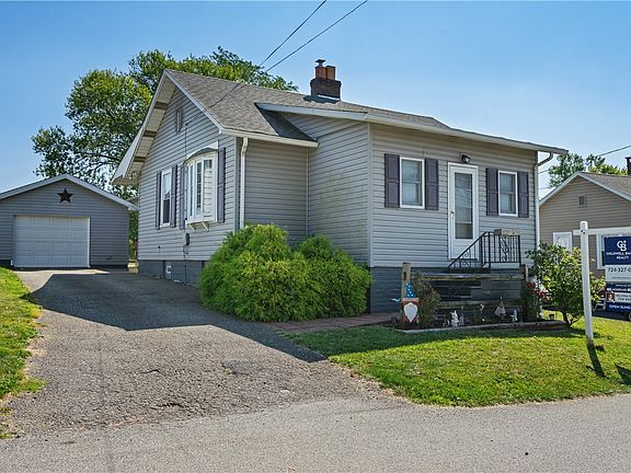 2nd image of 214 Meadowview Dr
