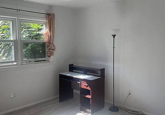 4th image of 575 Pendale St Floor 2