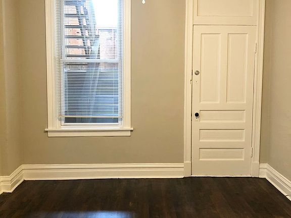 2nd image of 1810 N Paulina St APT 1R