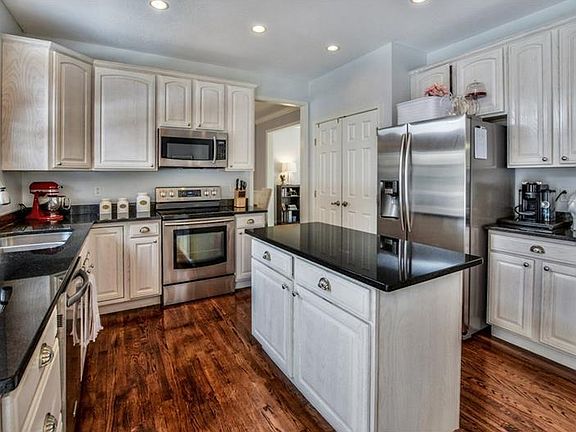 4th image of 125 Tanglewood Dr