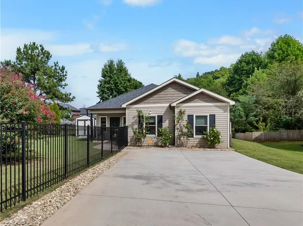 3 Cringle Ln, Anderson, SC 29625