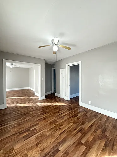 1911 Park Ave Photo 1