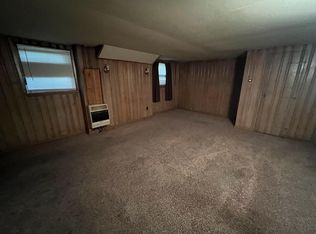 320 W 10th St APT 4, Fremont, NE 68025