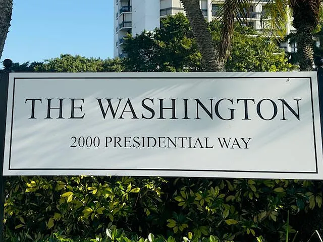 2000 Presidential Way #702 — Photo 22