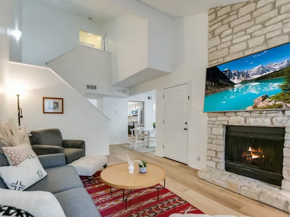 2500 Enfield Rd APT 8, Austin, TX 78703