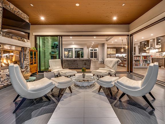 Indoor-Outdoor Luxury Living