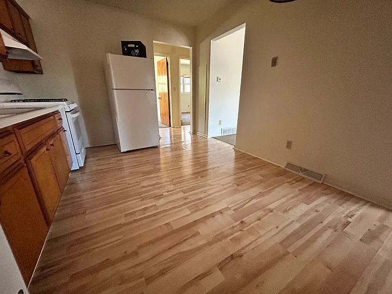 435 W 10th St #7 — Photo 2