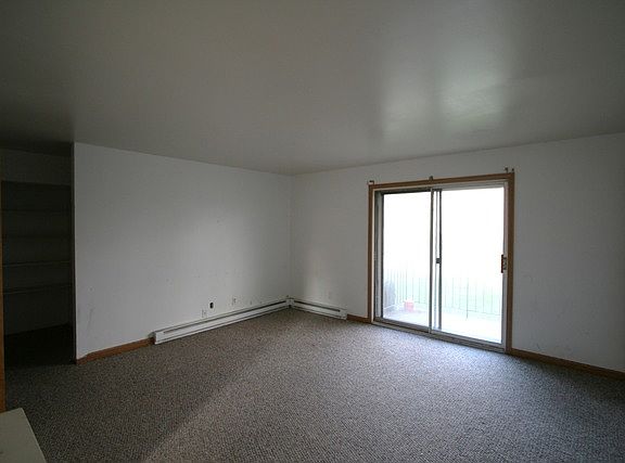 4th image of 508 W Hazelcrest Dr APT 1N