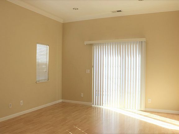 4th image of 882 Lakeknoll Dr