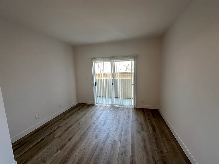 1059 S Bedford St #202 — Photo 6