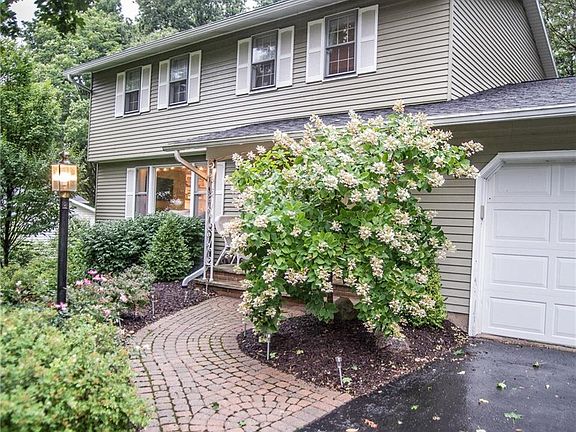 4th image of 203 Emann Dr