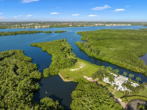 325 Estuary Dr, Indian River Shores, FL 32963