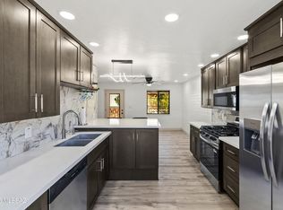 187 S Paseo Tierra APT A, Green Valley, AZ 85614