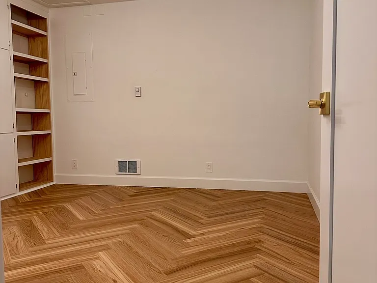 623 Carol Way #B — Photo 36