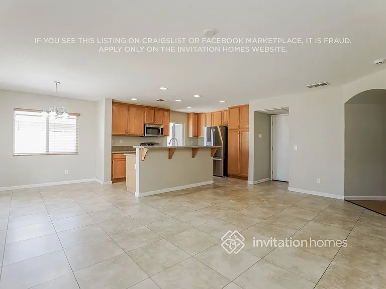 1529 Granville Way — Photo 7