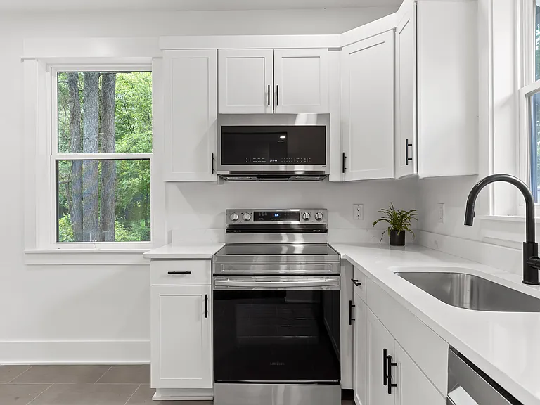 1308 S Lyerly St — Photo 15