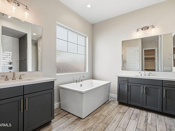3rd image of 18814 E WALNUT Drive