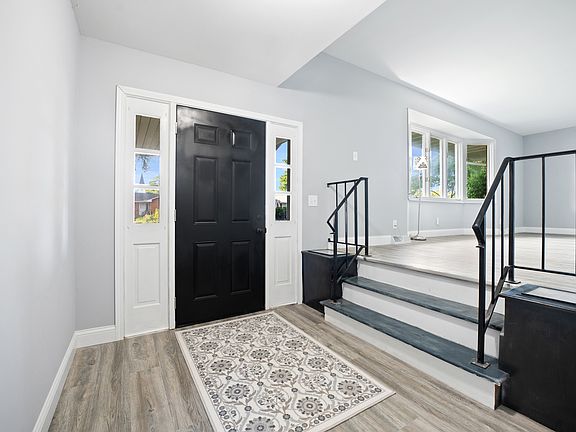 2nd image of 203 Hartway Ct