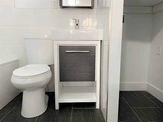 Rented by Bruma Realty LLC | media 4