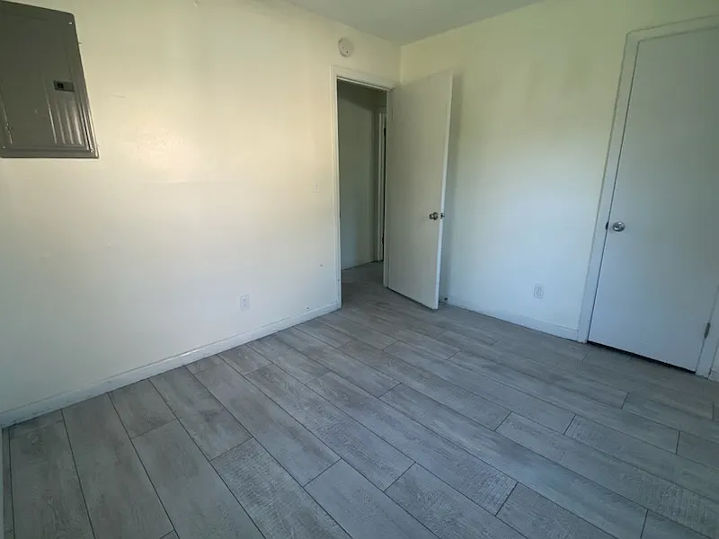 3 bed, 925 sqft, $1,200 — Photo 4