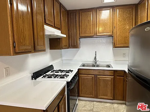 955 S Normandie Ave #103 Photo 1