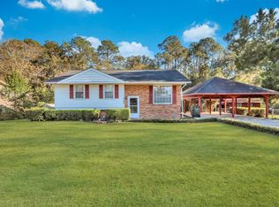 2120 Lakeview Dr, Waycross, GA 31501