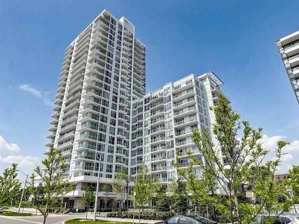 10 Deerlick Ct #411, Toronto, ON M3A 0A7