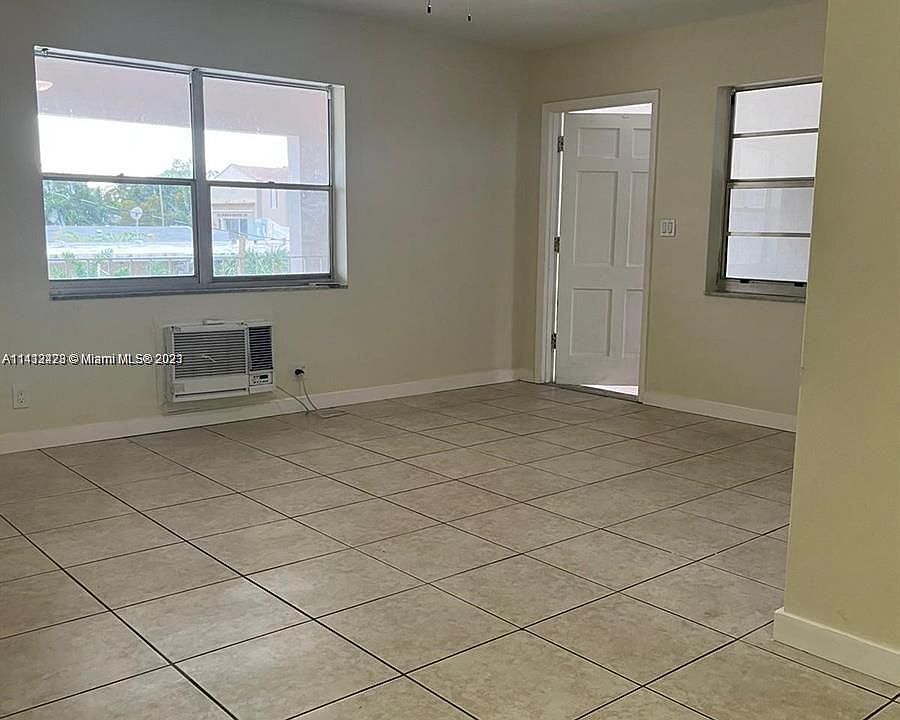1st image of 1816 McKinley St APT 11