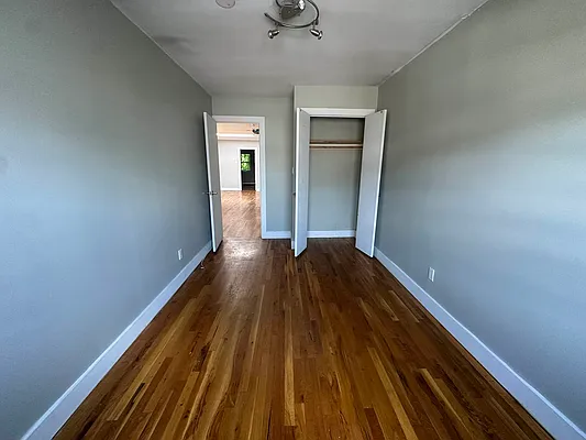 Rented by Premier Metro Realty Corp | media 22