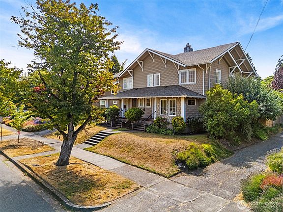 3rd image of 211 19th Avenue SW
